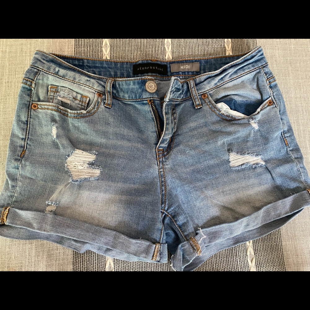 Light wash shorts